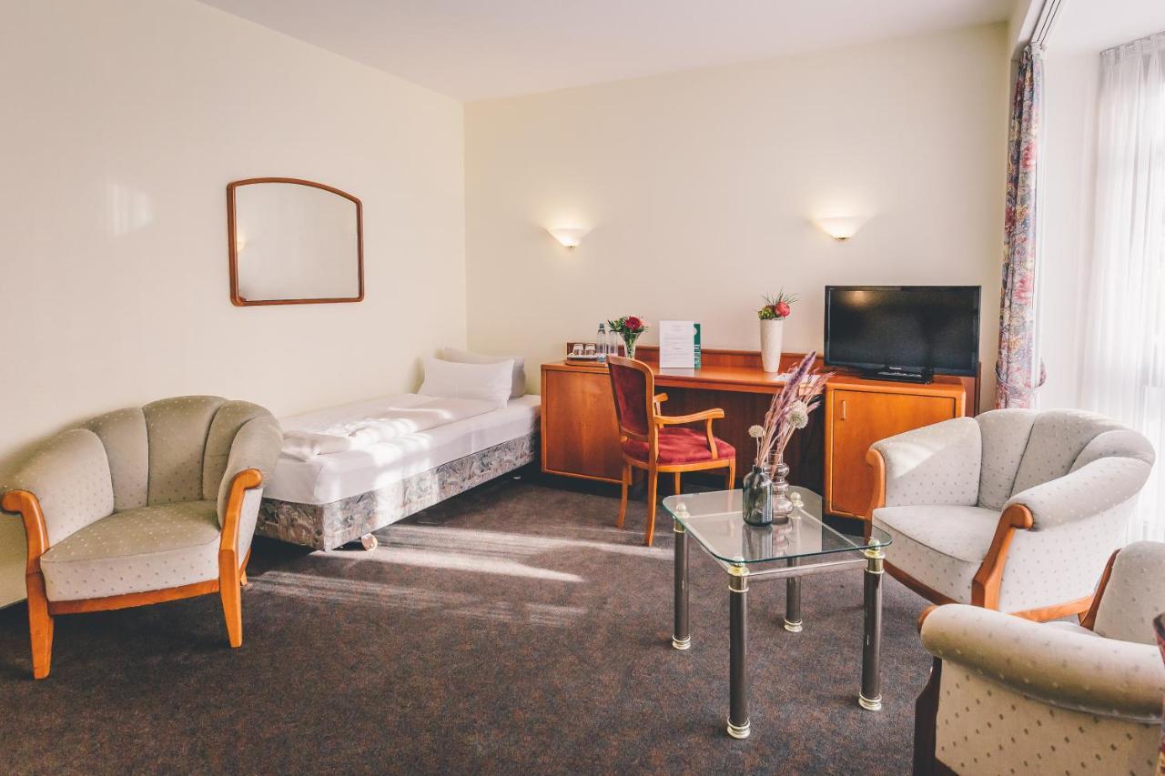 Hotel Gasthaus Appel Krug เดลบรุค ภายนอก รูปภาพ